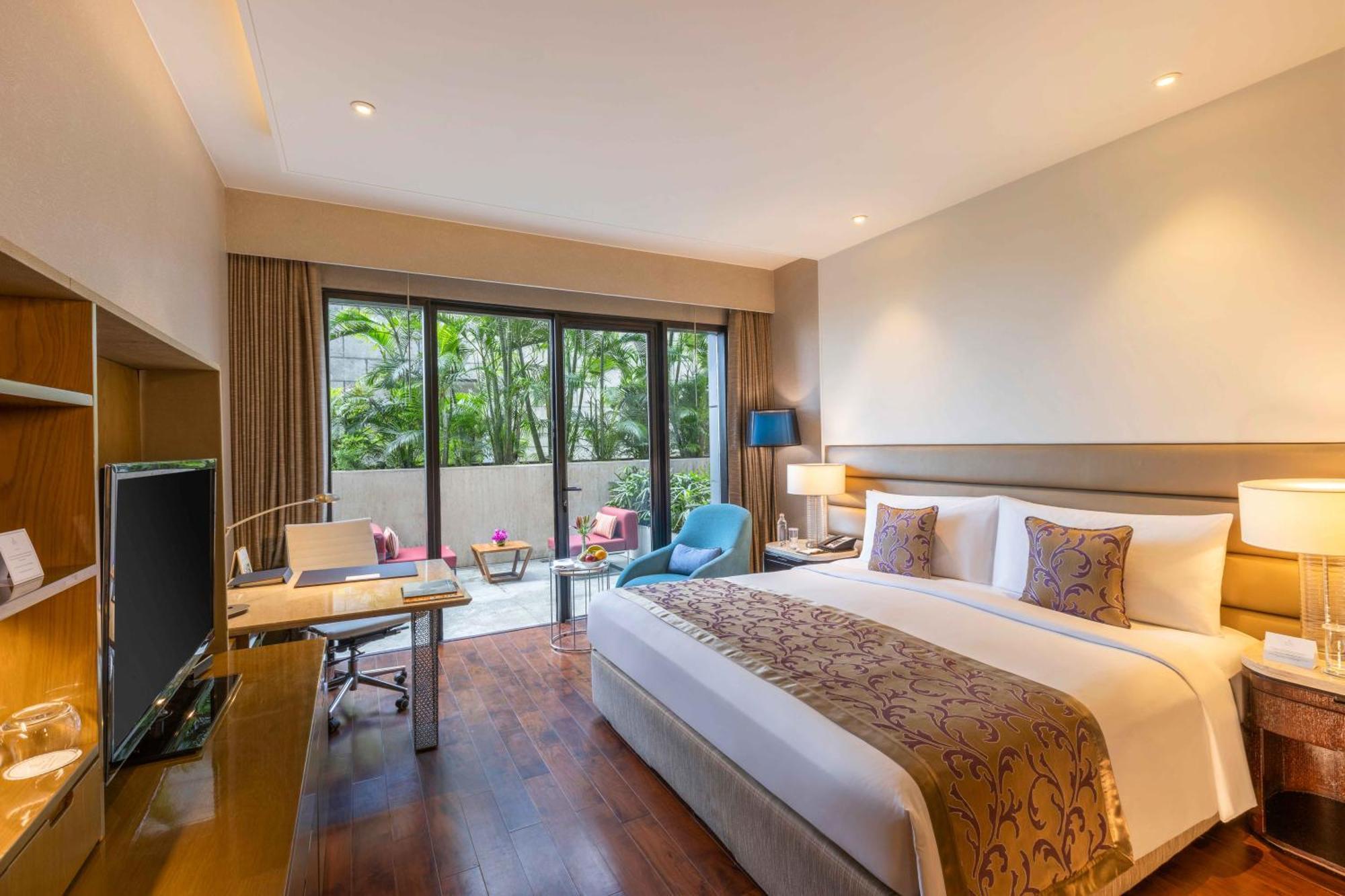The Leela Ambience Convention Hotel Delhi New Delhi Exterior foto Deluxe Room
